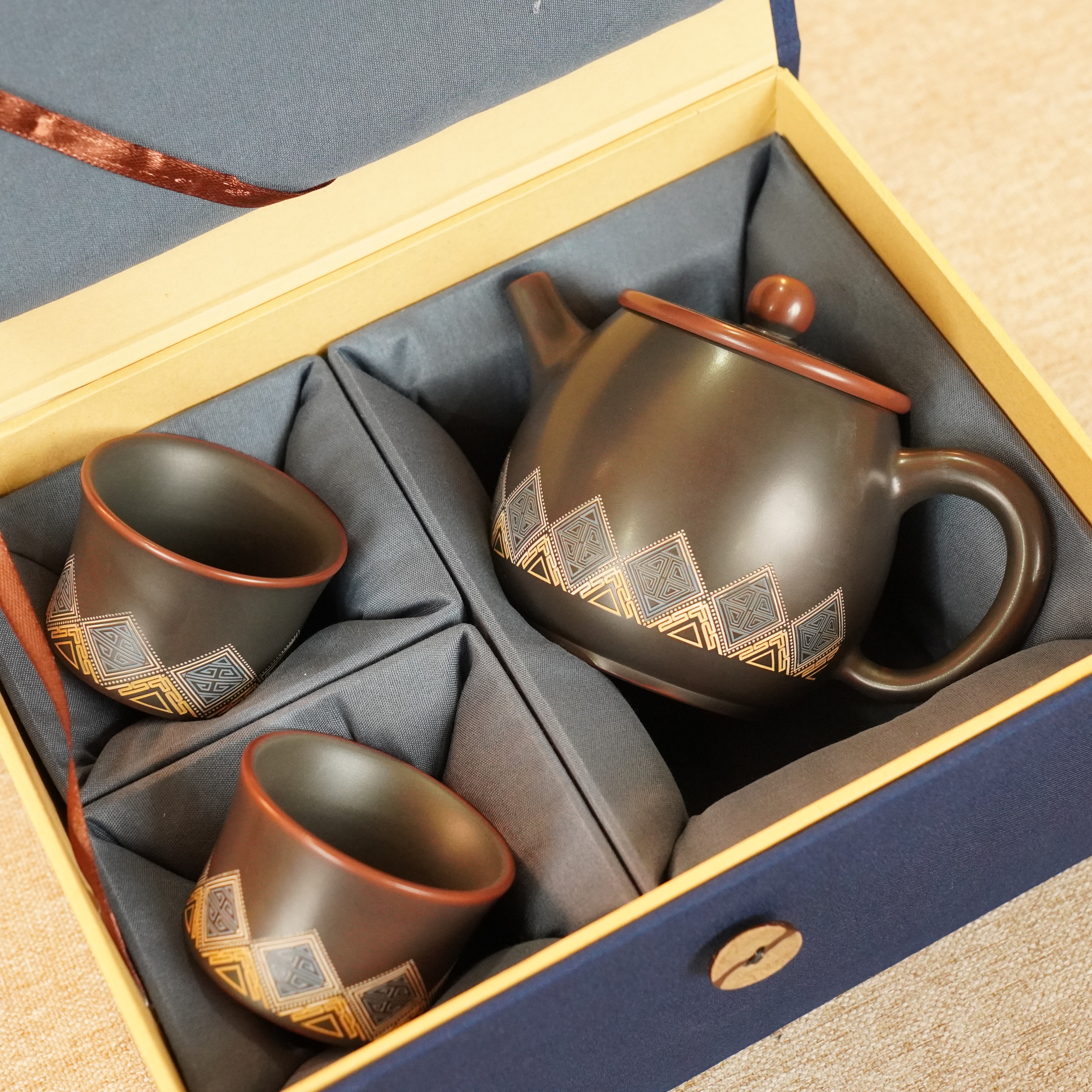 陶礼【锦绣前程】广西钦州坭兴陶一壶两杯礼盒装纯手工制容量300ml