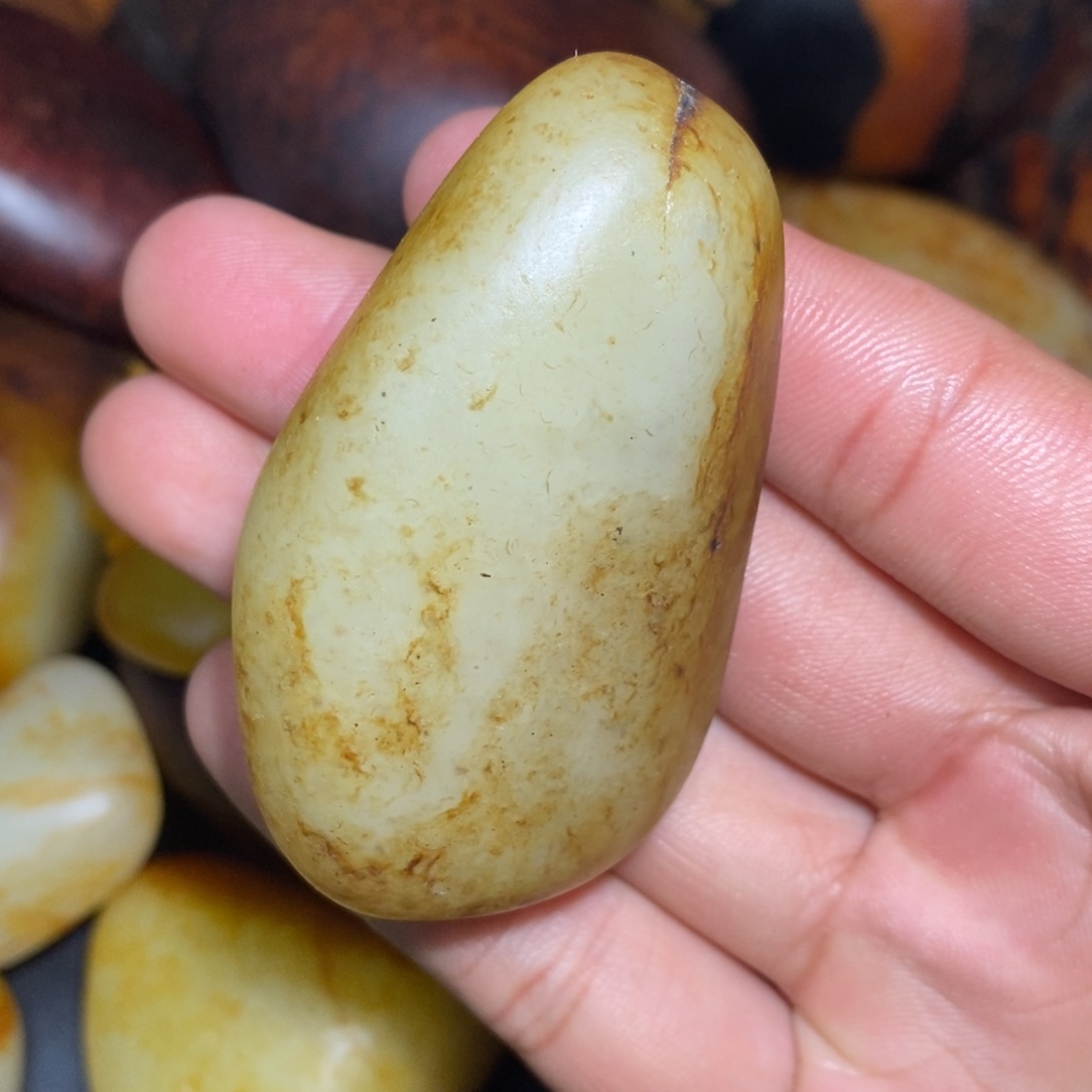 和田玉未镶嵌珠宝奇石