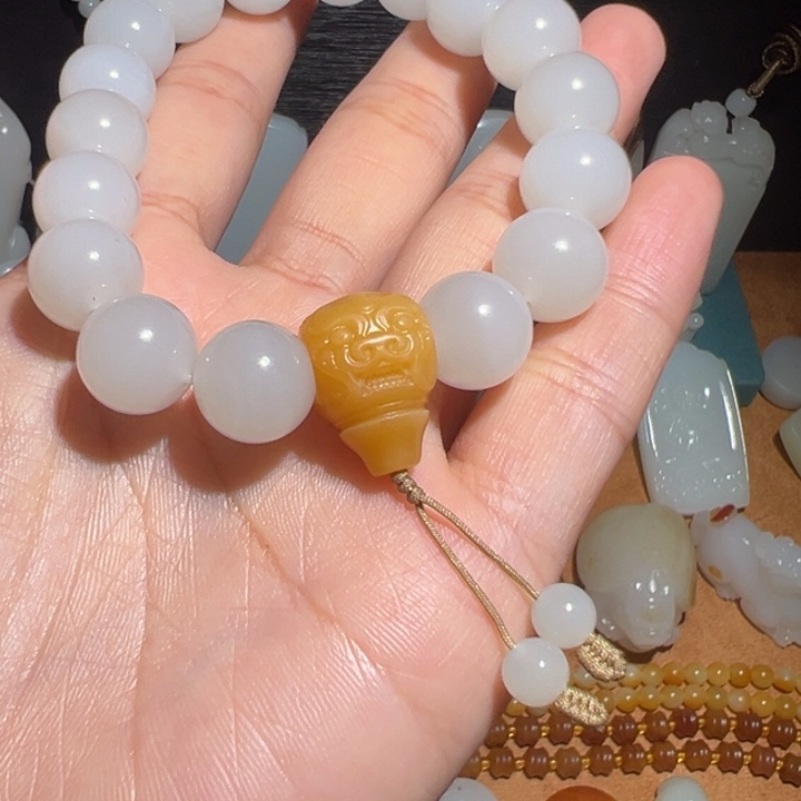 和田玉未镶嵌挂件