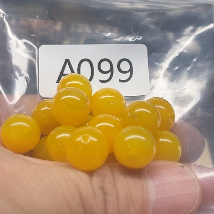 淡***然玛瑙/玉髓未镶嵌珠宝半成品