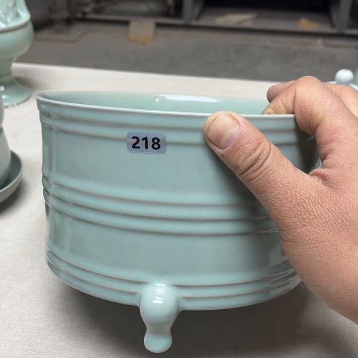 摆件大瑕三足大瑕