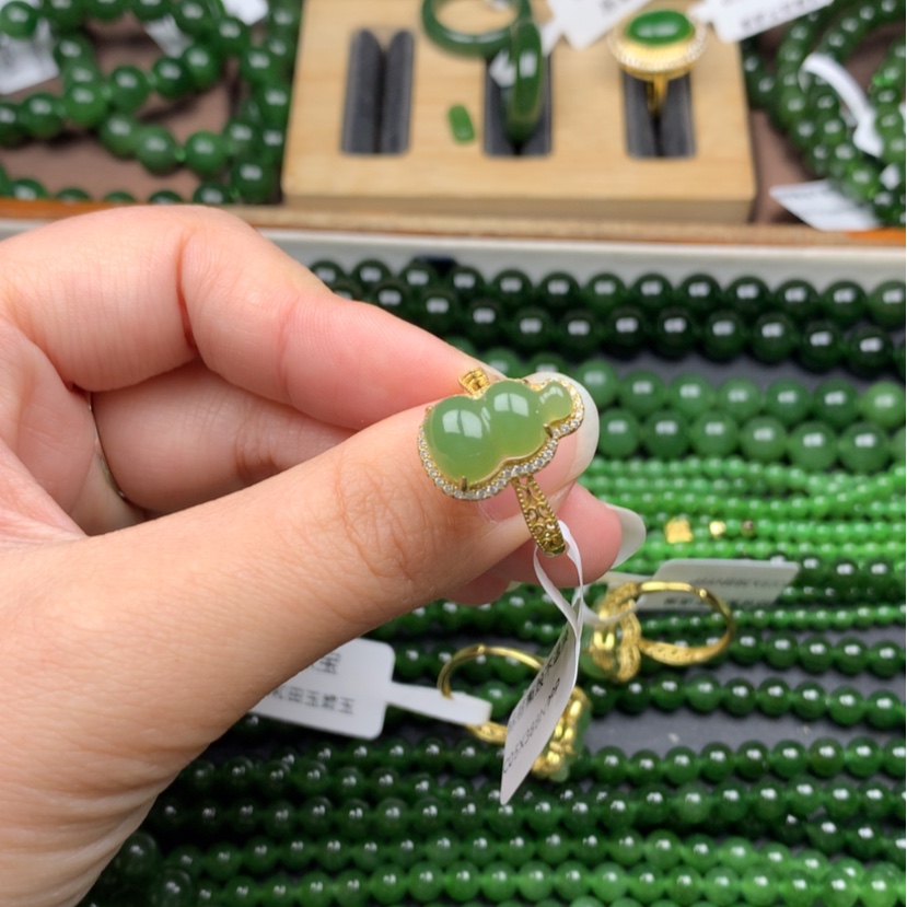 【闪购商品】银S925镶嵌戒指和田玉（碧玉）i*