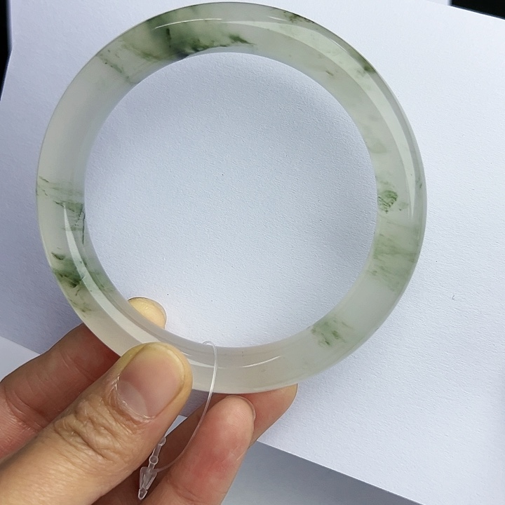 【闪购商品】石英质玉手镯未镶嵌