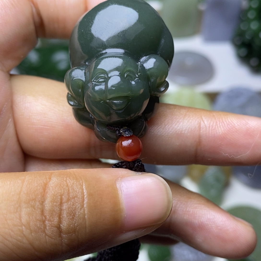 颈饰未镶嵌和田玉