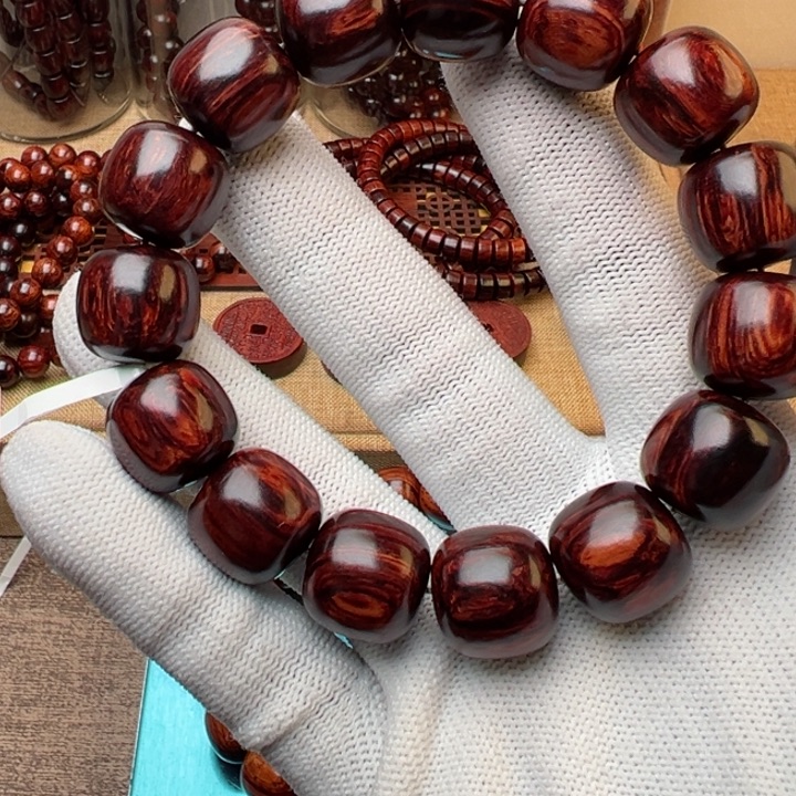 冰***夏木木本海南红降花梨公1516打黑金老型珠