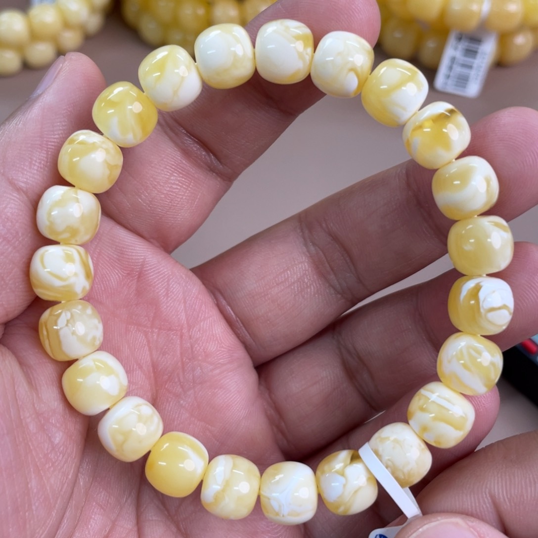 琥珀裸石未镶嵌1480000000000