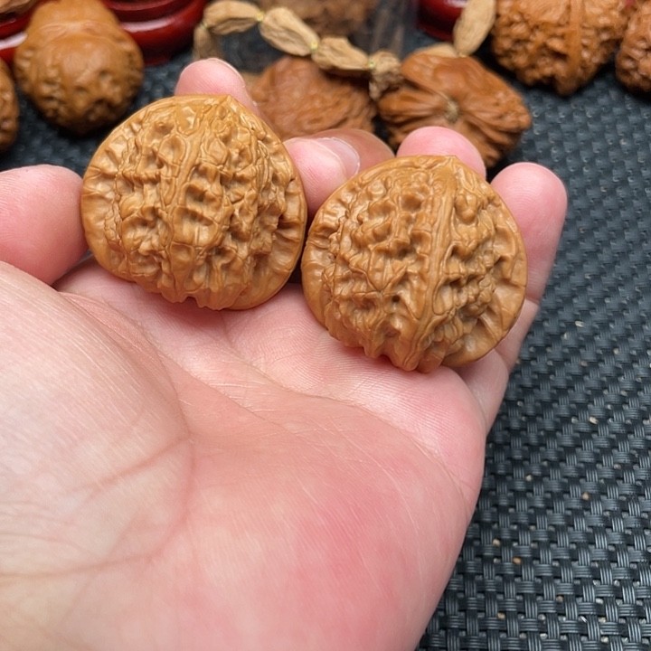 把件文玩核桃三角白41尺