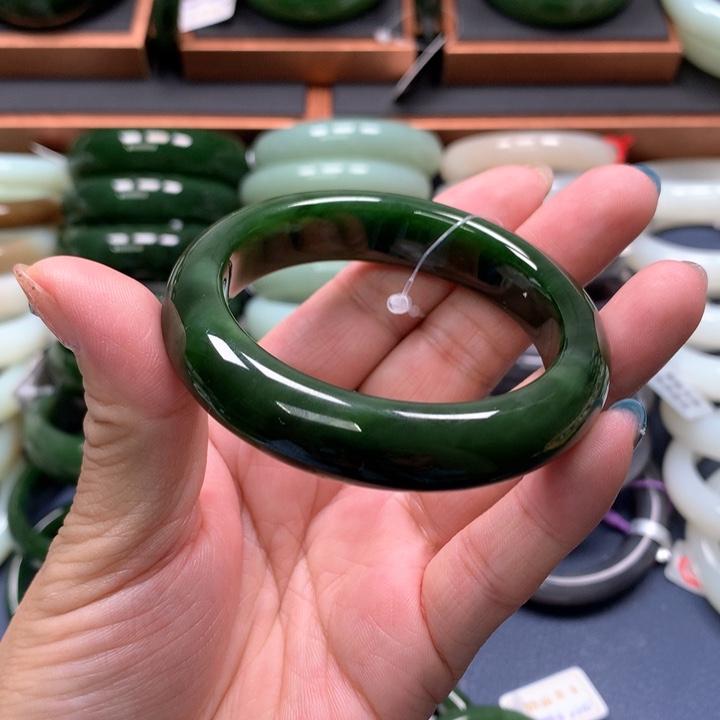 【闪购商品】未镶嵌手镯和田玉（碧玉）21