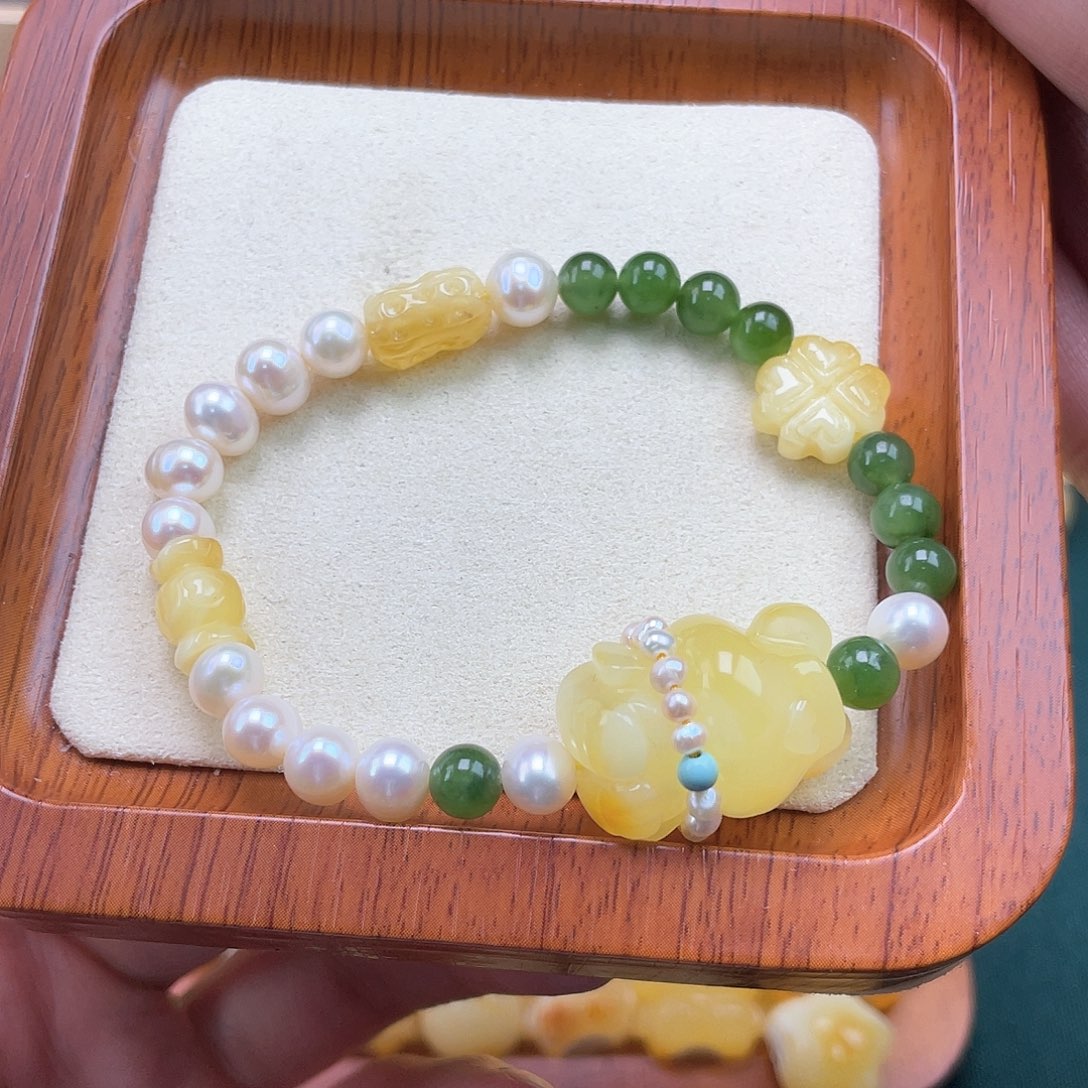 琥珀裸石未镶嵌蜜蜡