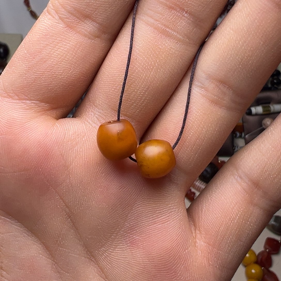 琥珀颈饰未镶嵌蜜蜡