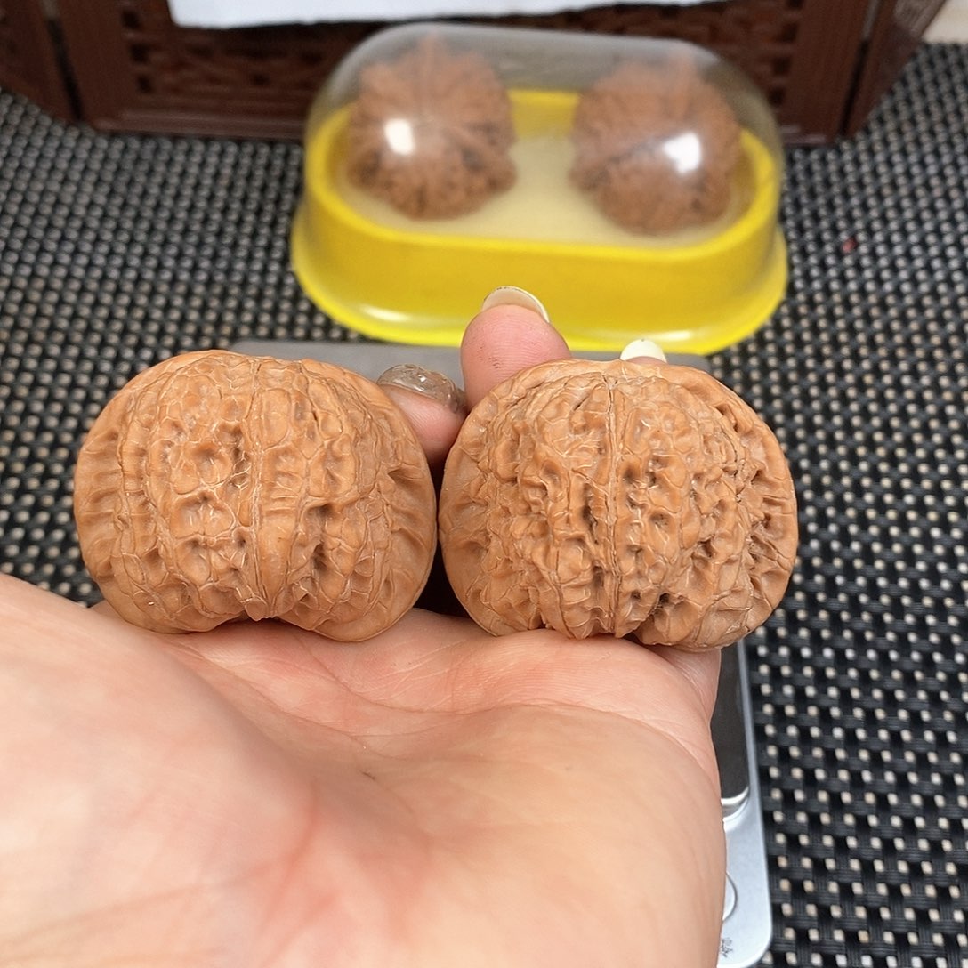 文玩核桃把件44尺血麒麟