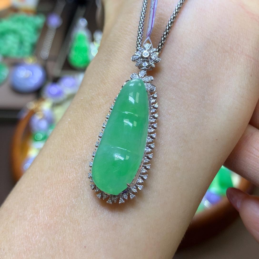 【闪购商品】翡翠颈饰18K金镶嵌翡翠