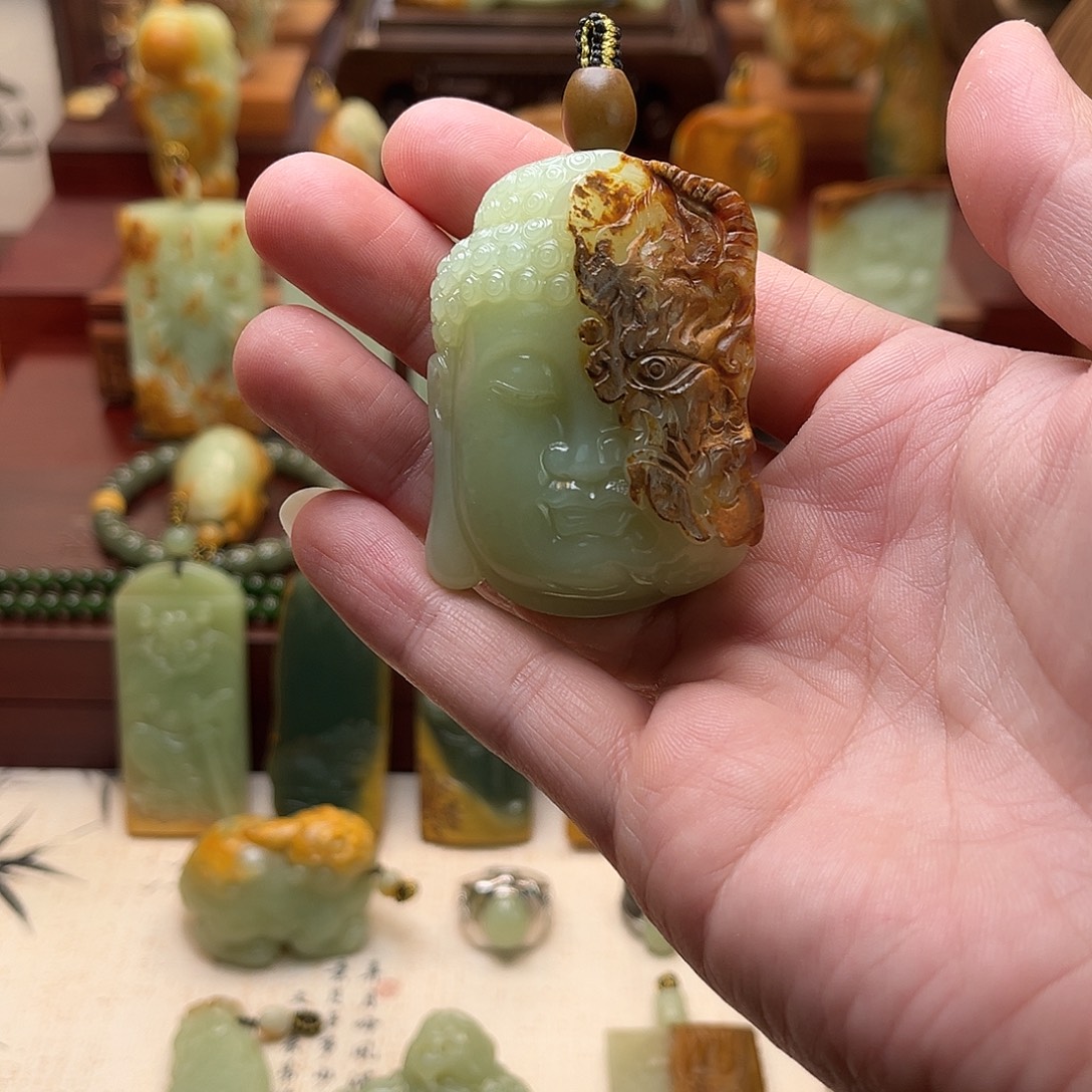 ****来岫岩河磨玉（透闪石质玉）未镶嵌颈饰