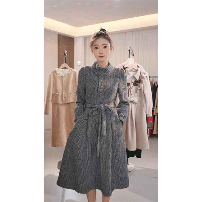 L681 高贵气质复古连衣裙2025年秋季新款时尚洋气收腰显瘦