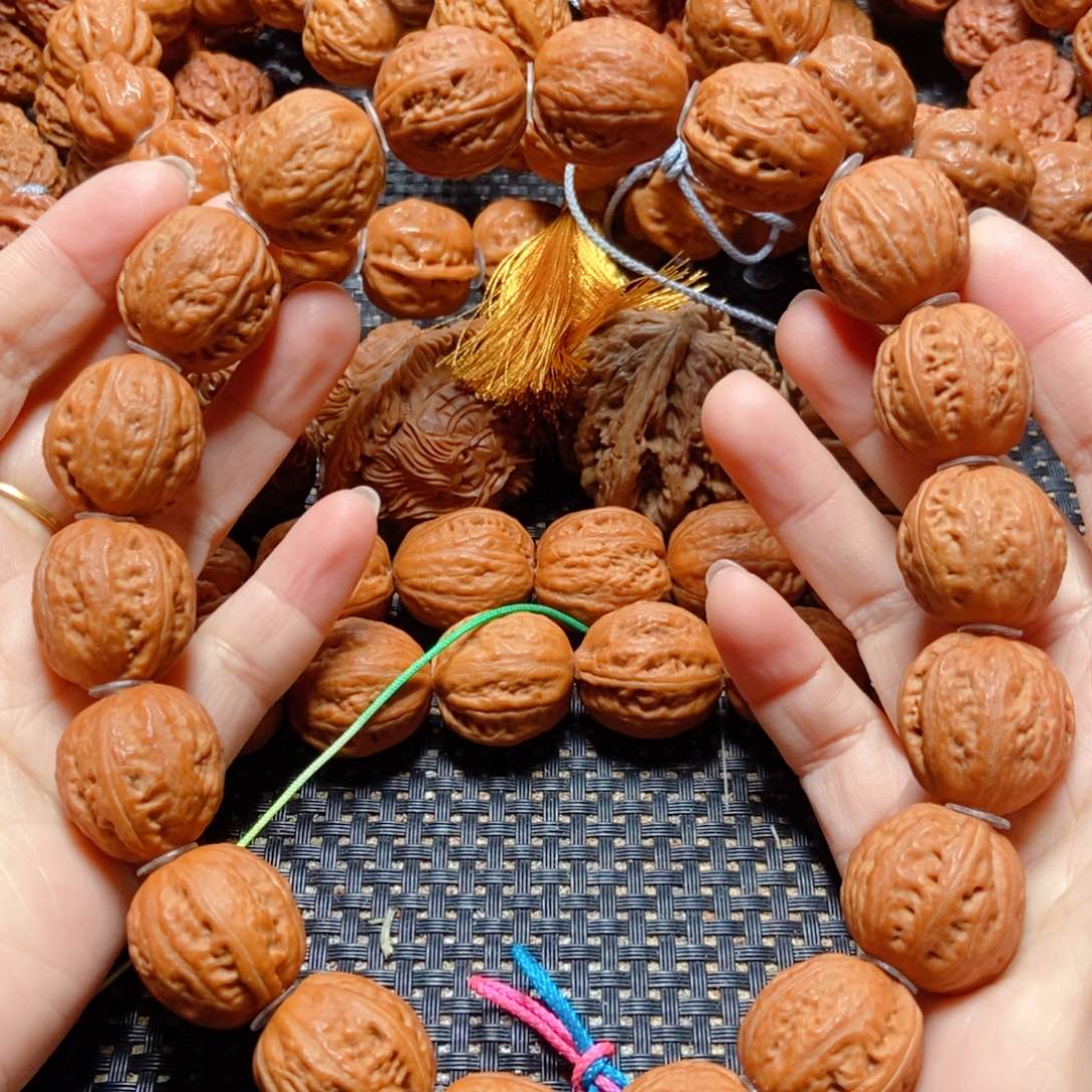 文玩核桃手串光头