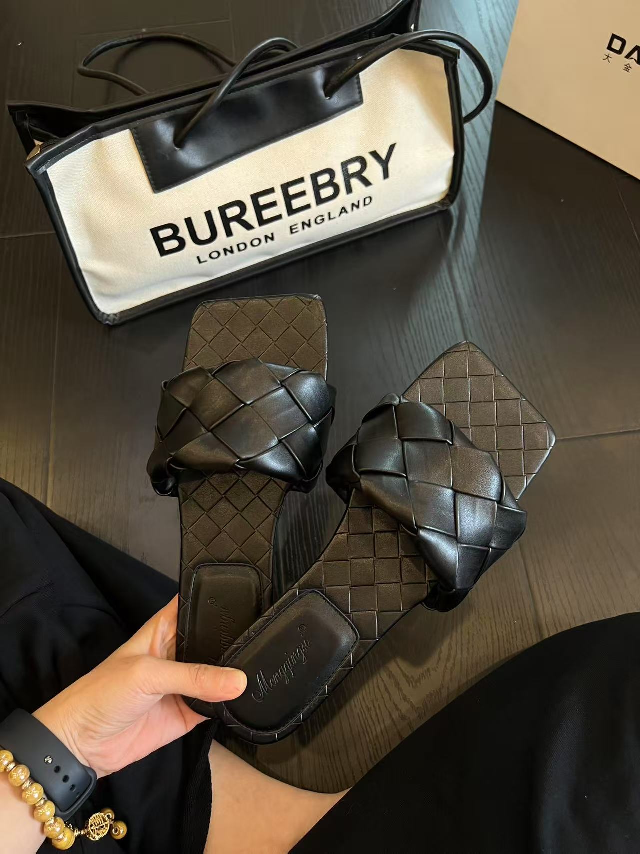 大金大码女鞋40-43方头编织时尚凉鞋一字拖