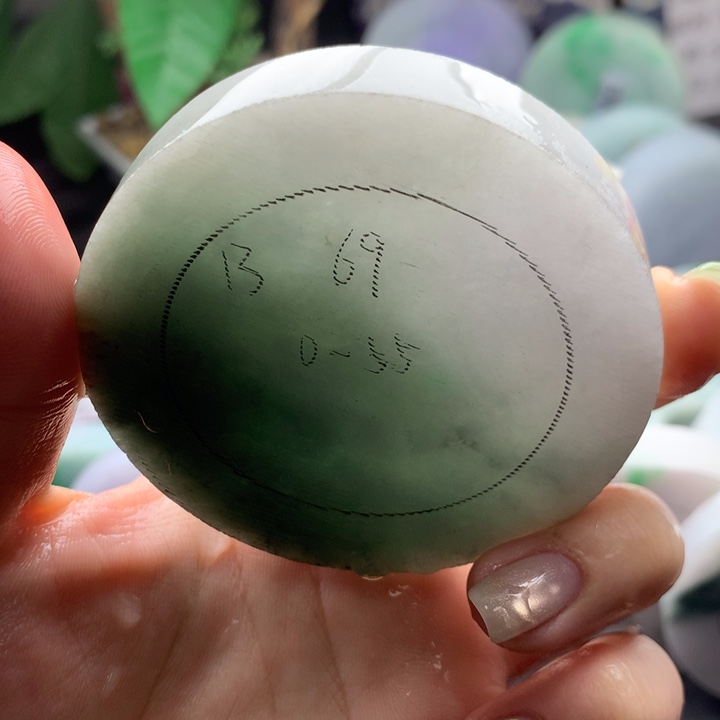 未镶嵌手镯定制翡翠