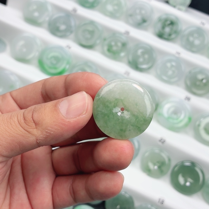 翡翠未镶嵌颈饰缅甸天然A货翡翠30-5.6
