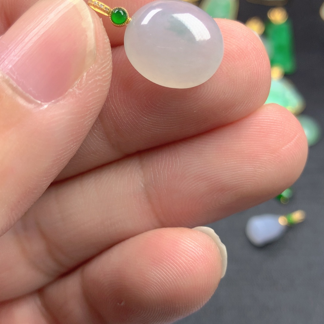 【闪购商品】颈饰18K金镶嵌翡翠翡翠