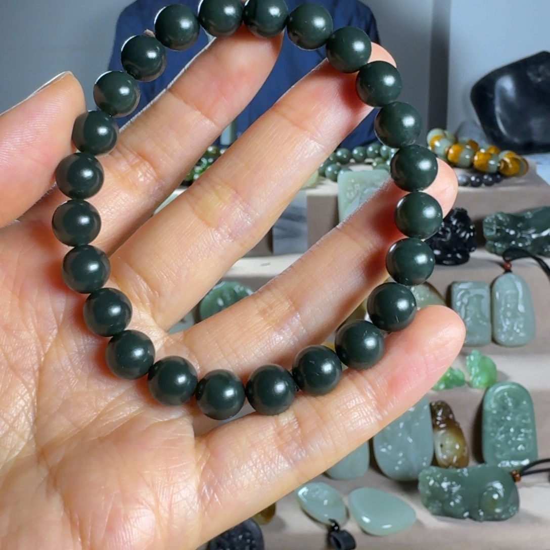 和田玉颈饰未镶嵌