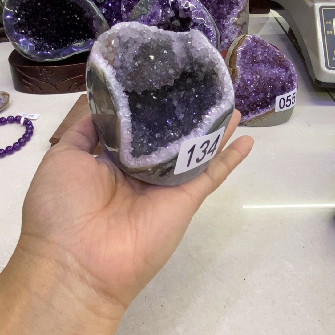活***逗紫晶大型摆件（非配饰）未镶嵌