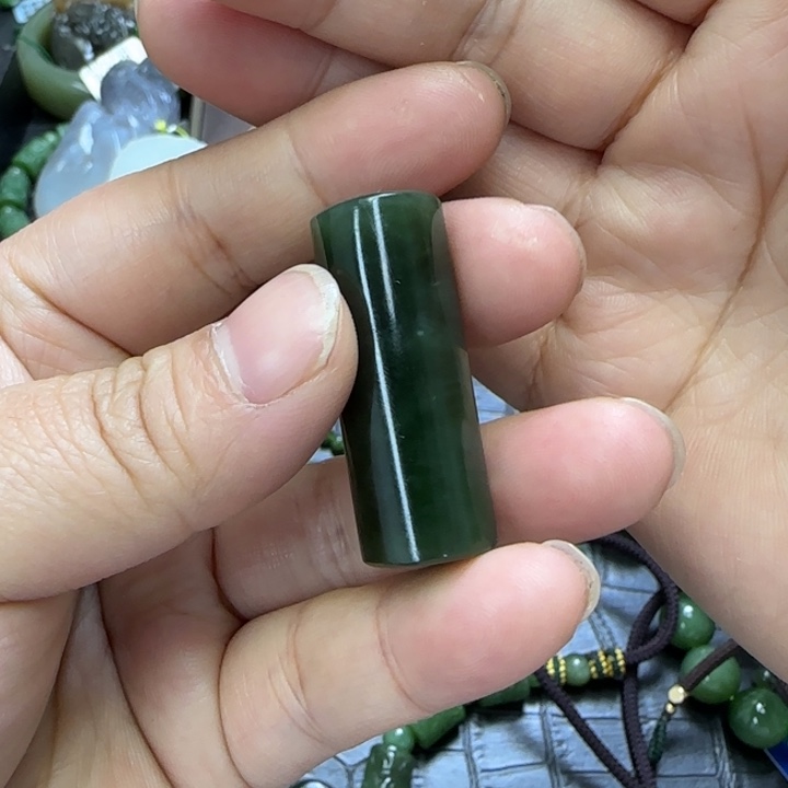 和田玉吊坠未镶嵌