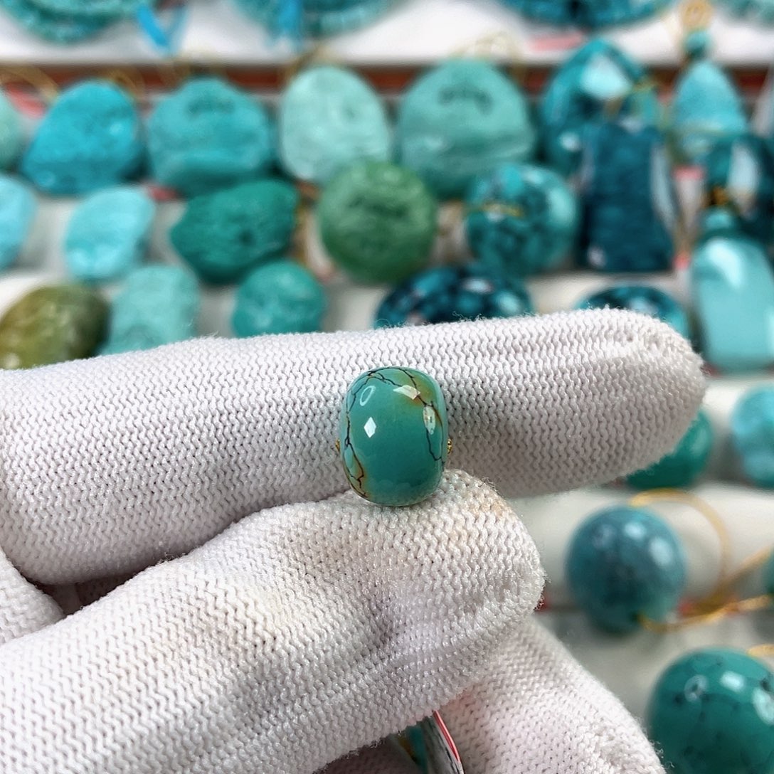 绿松石未镶嵌车挂