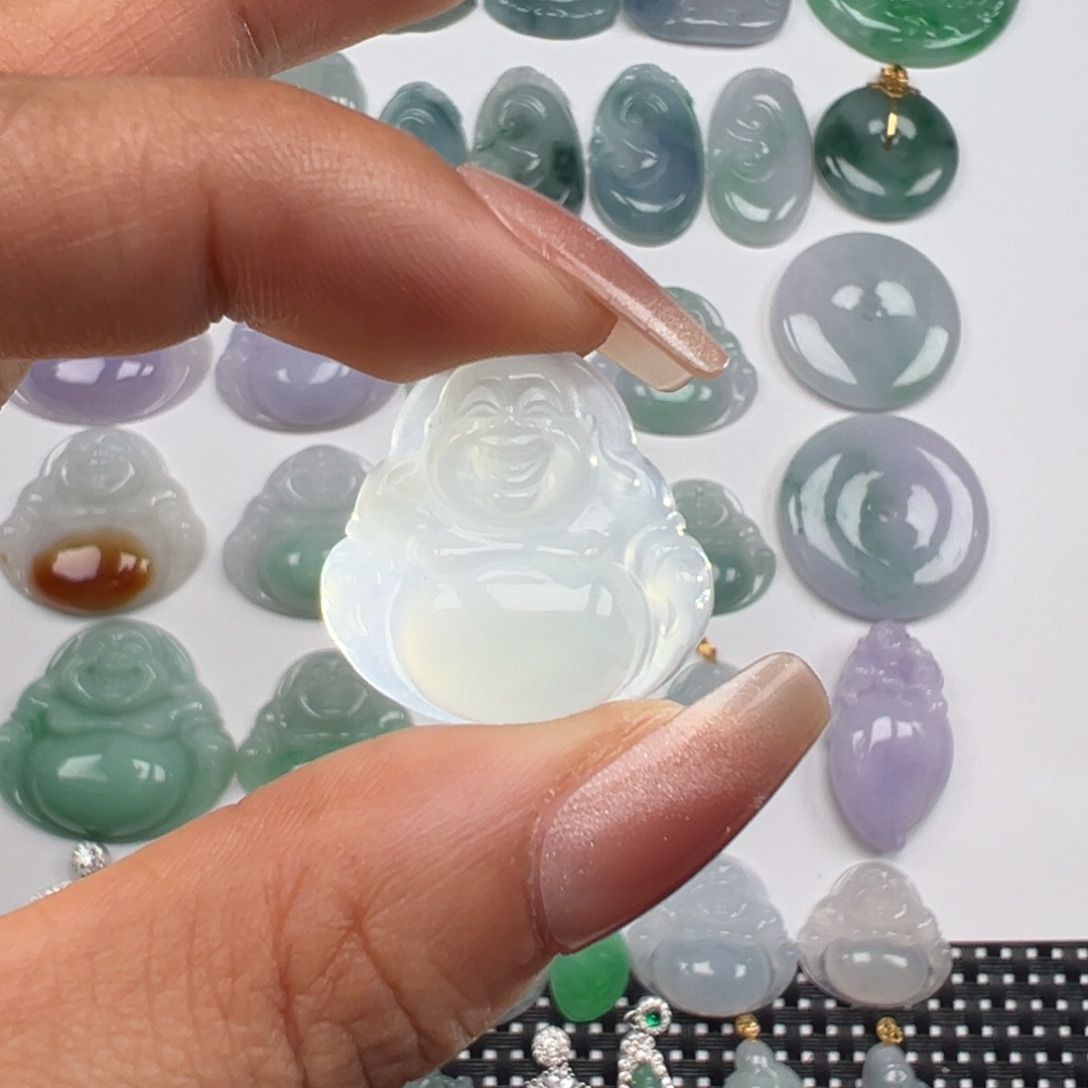 翡翠未镶嵌颈饰牛奶白底冰小佛公