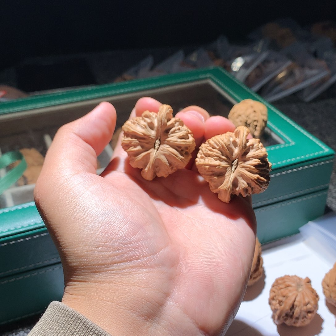 吊坠猴头核桃A*A