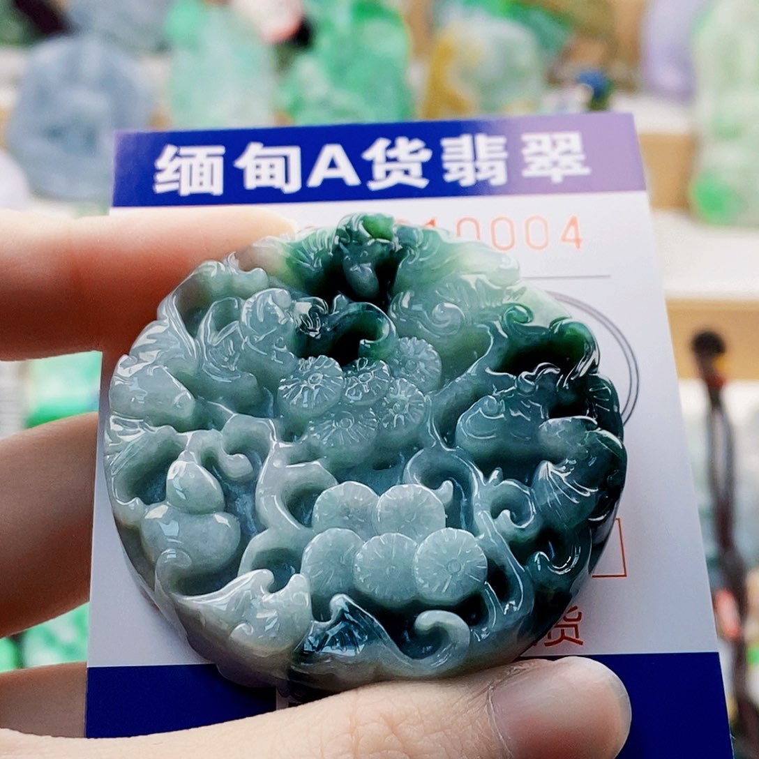 吊坠(不含链)未镶嵌翡翠