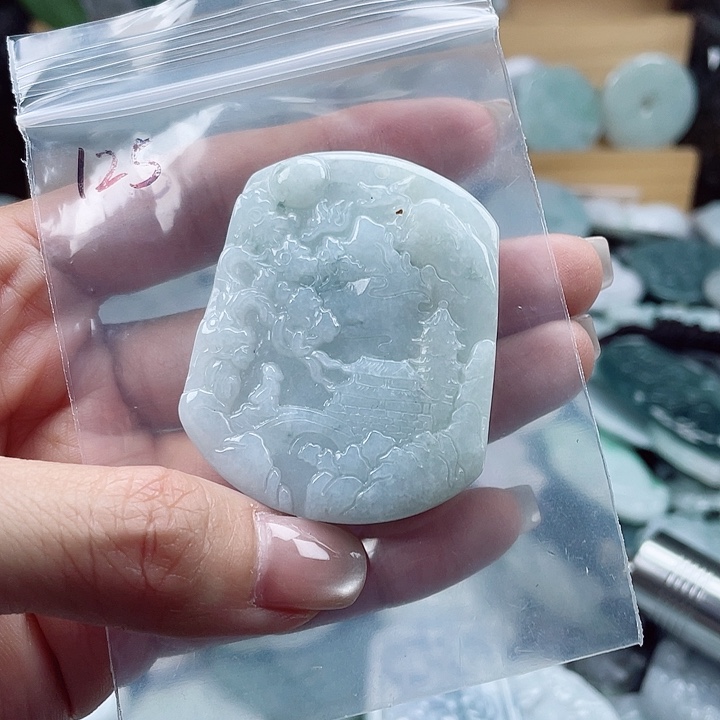 翡翠未镶嵌颈饰翡翠