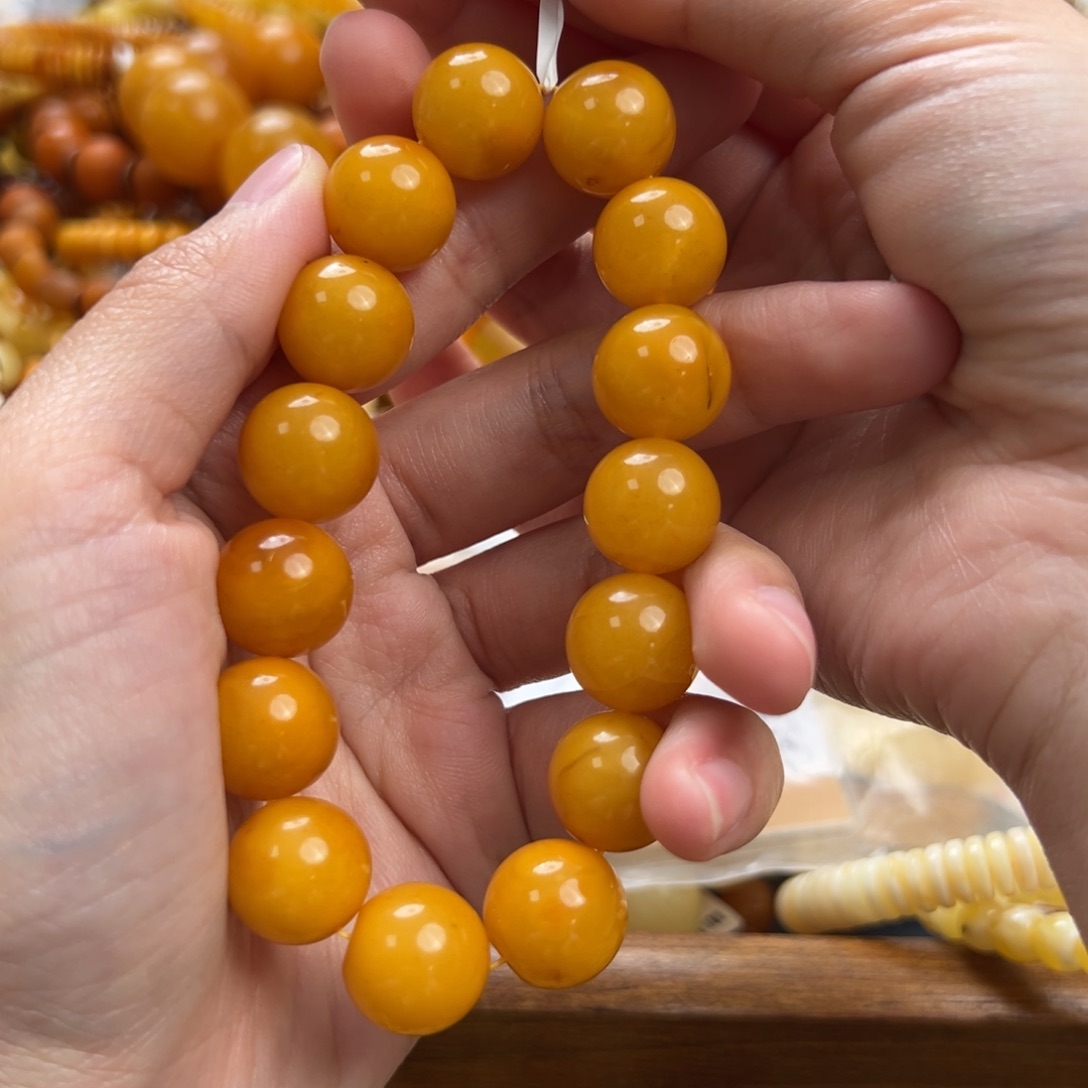 未镶嵌琥珀珠宝奇石