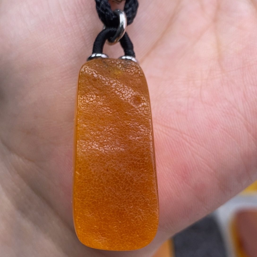 琥珀吊坠(赠链)未镶嵌