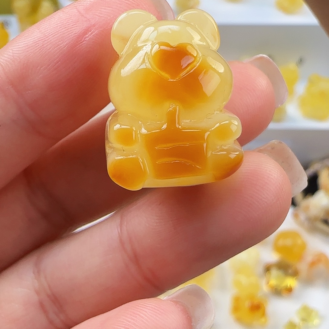 琥珀珠宝奇石未镶嵌