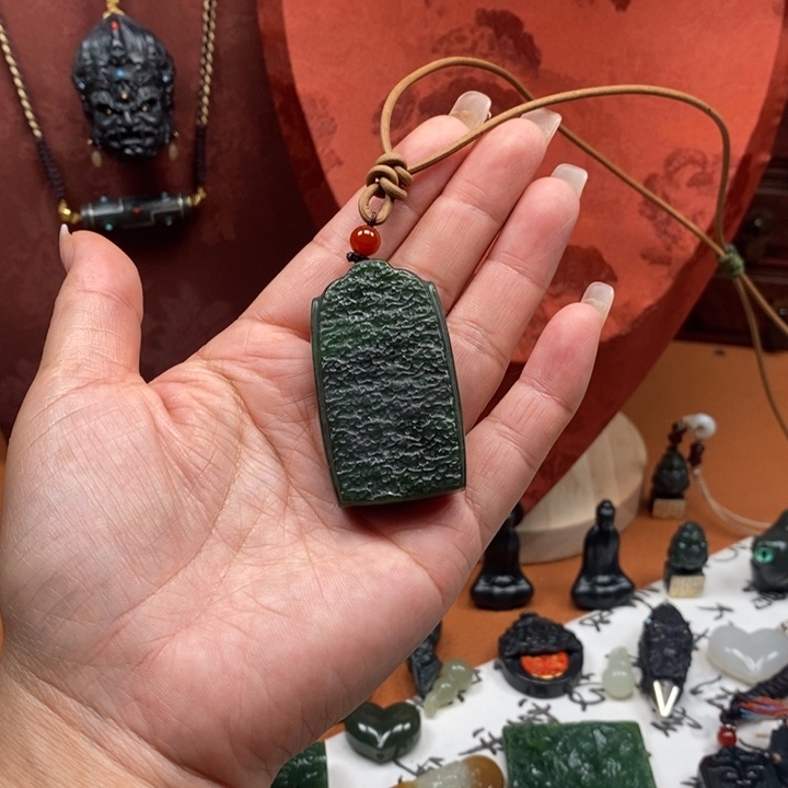 颈饰未镶嵌和田玉