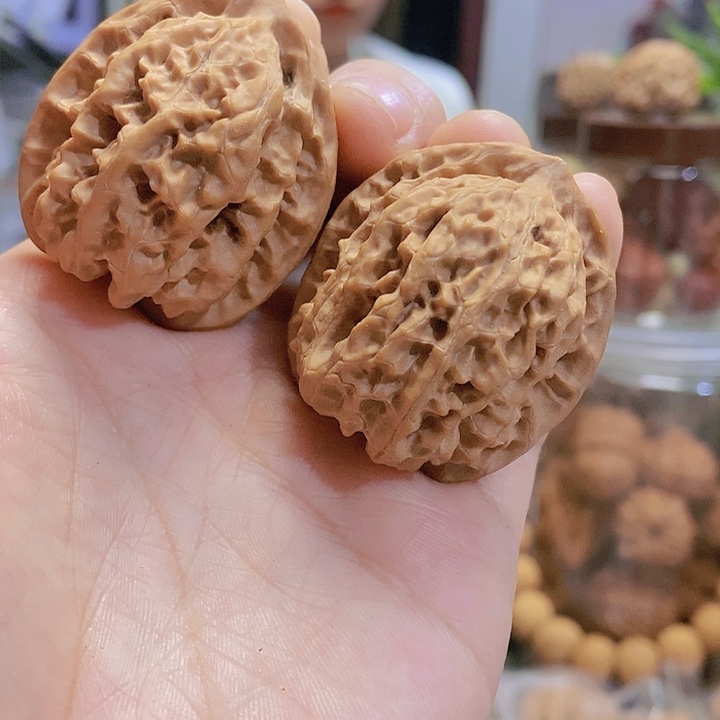 【闪购商品】文玩核桃把件36.5磐石油