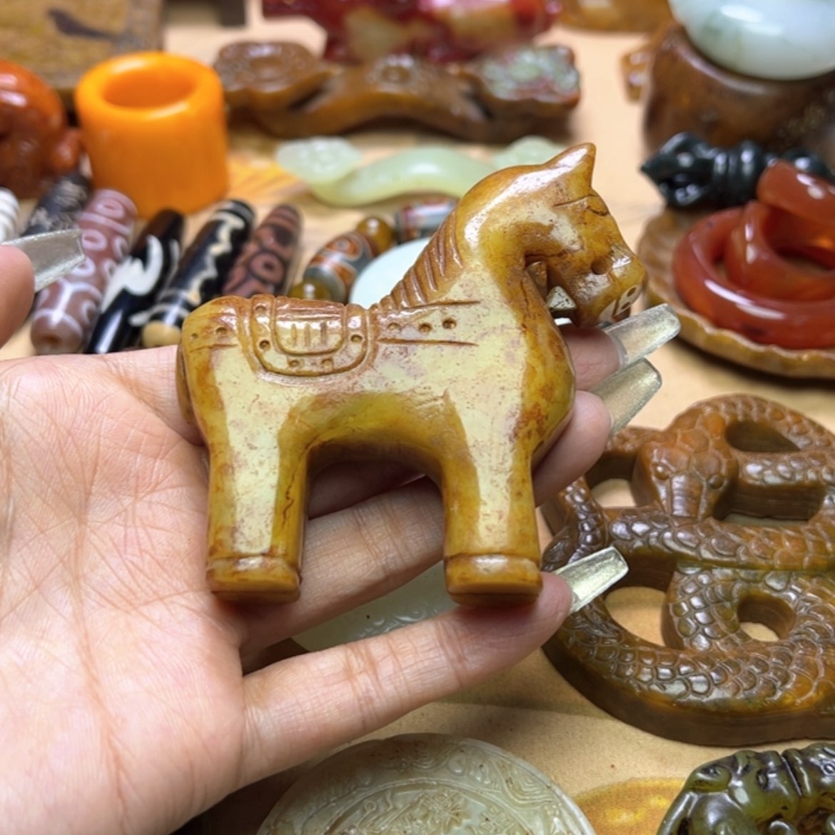 【闪购商品】蛇纹石玉颈饰未镶嵌