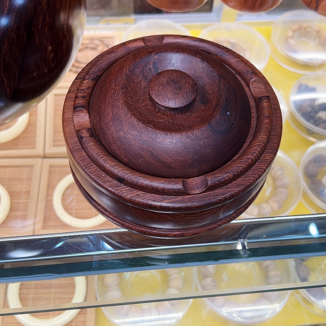 更***亮香榧木缅甸花梨木烟灰缸