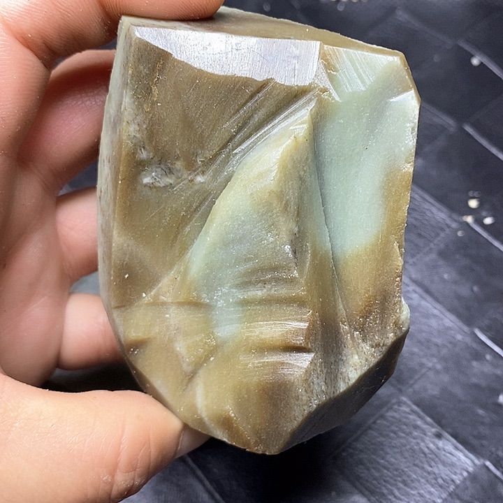 和田玉毛料未镶嵌