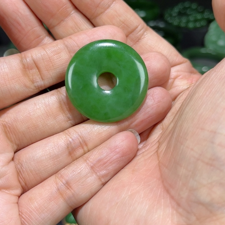 和田玉（碧玉）颈饰未镶嵌美**唱