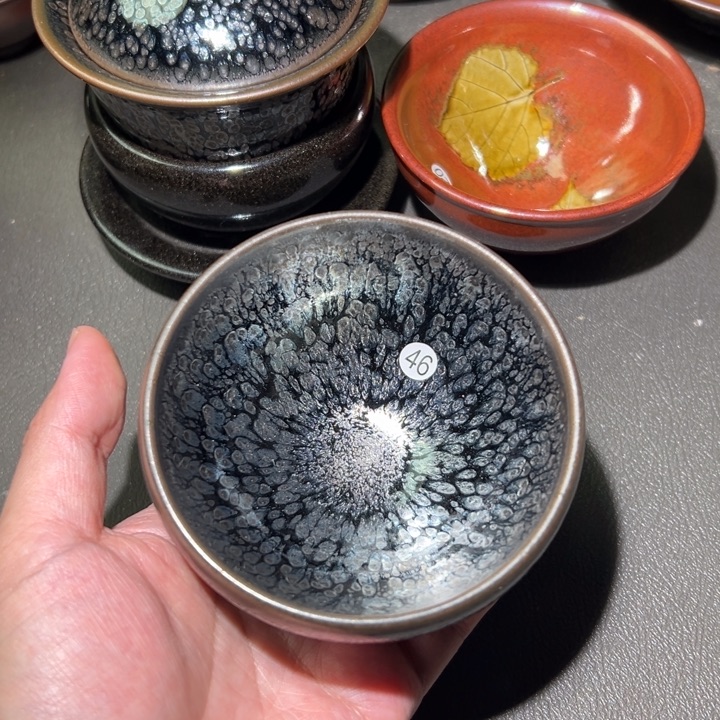 茶盏好想和她谈一下心了