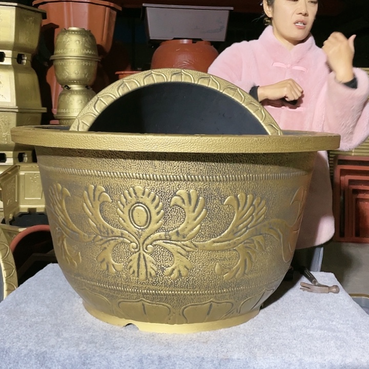 用***7圆盆古铜一米二两个