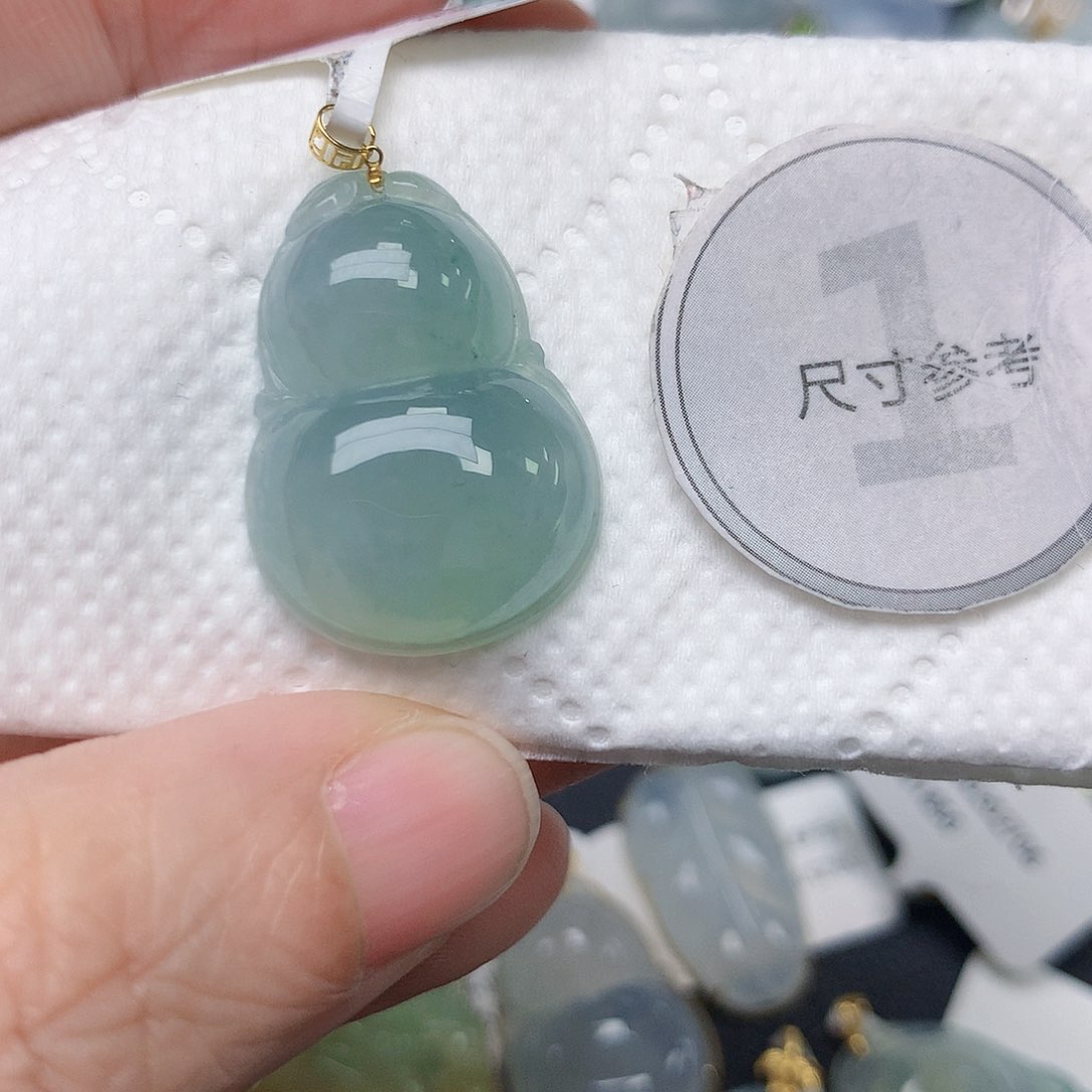颈饰18K金镶嵌翡翠天然缅甸A货翡翠
