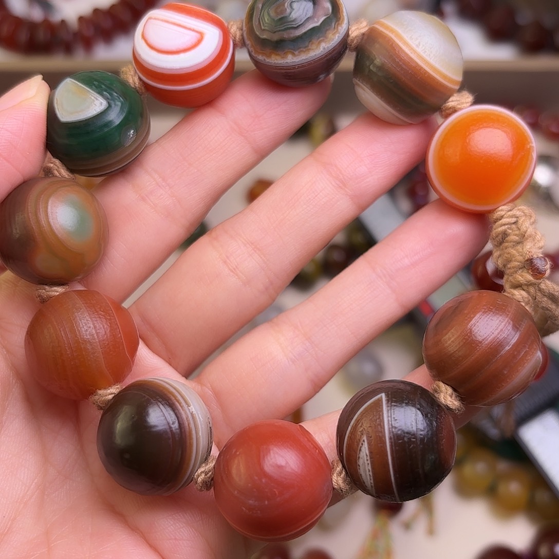 小***乖玛瑙/玉髓未镶嵌颈饰