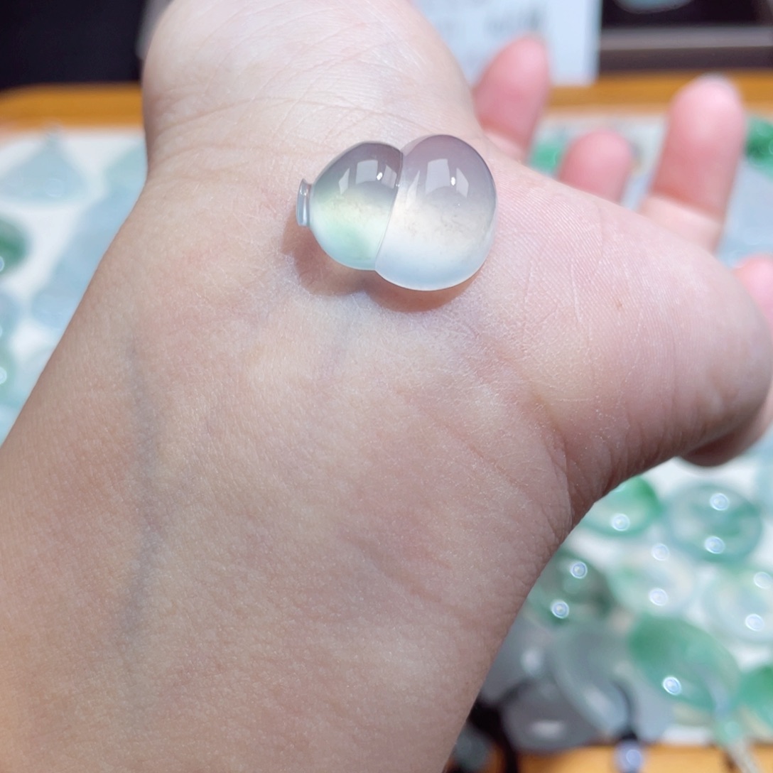 颈饰未镶嵌翡翠葫芦