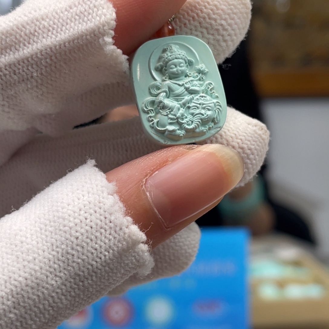 绿松石未镶嵌挂件