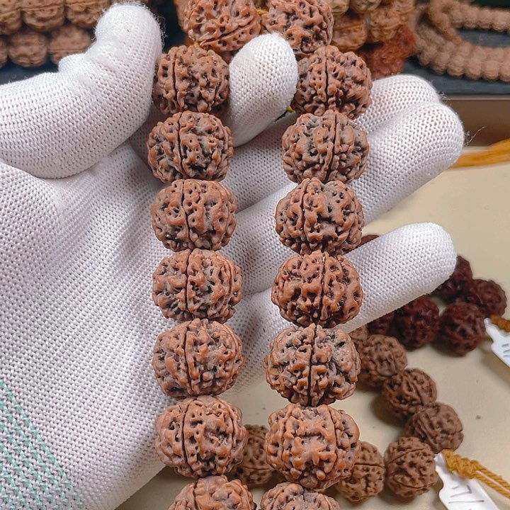 金刚菩提手串@***?22飞碟