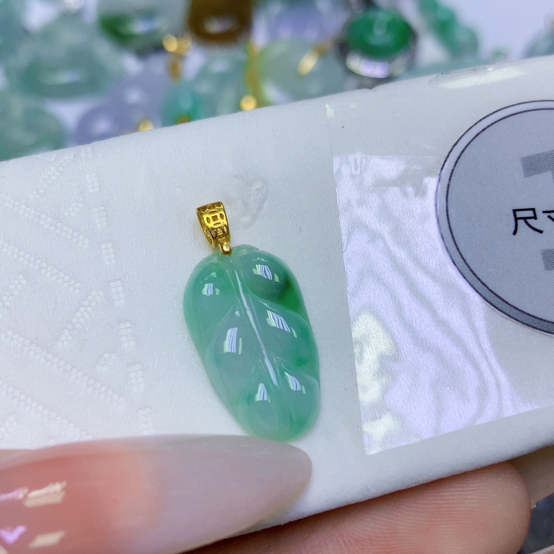 翡翠未镶嵌颈饰天然缅甸翡翠a货百元以上9元证书费自理