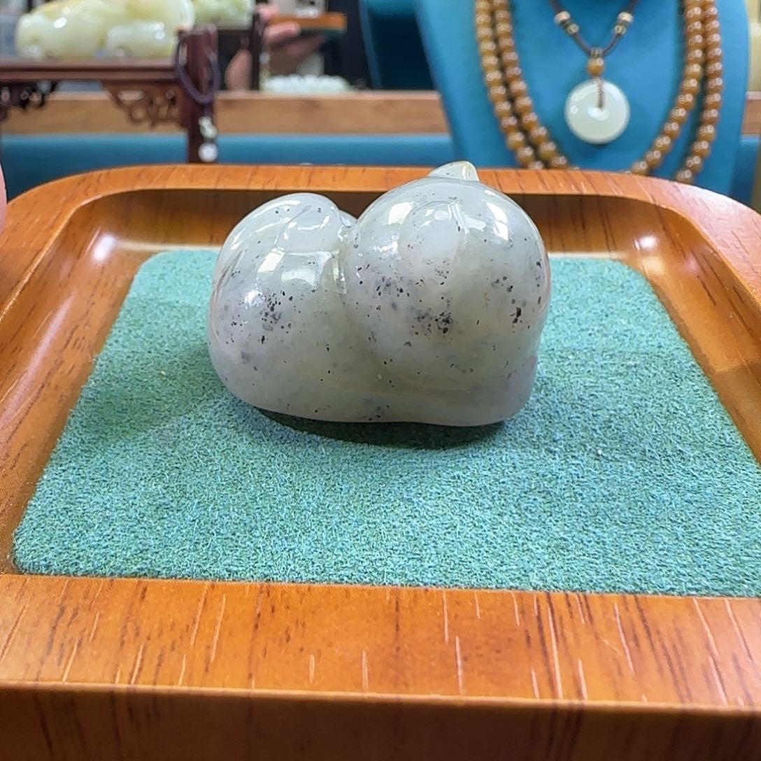 ***和田玉未镶嵌颈饰