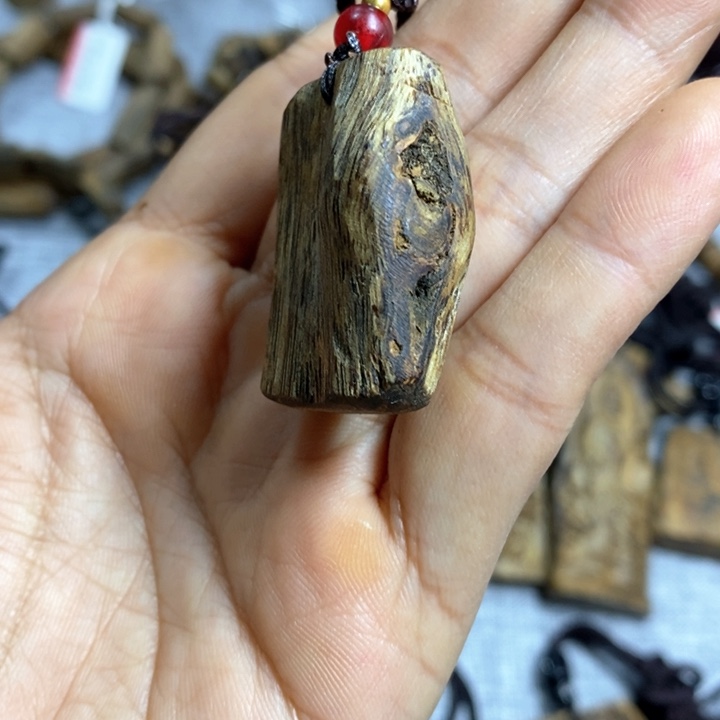 沉香手把件4.6克奇楠沉香素牌吊坠